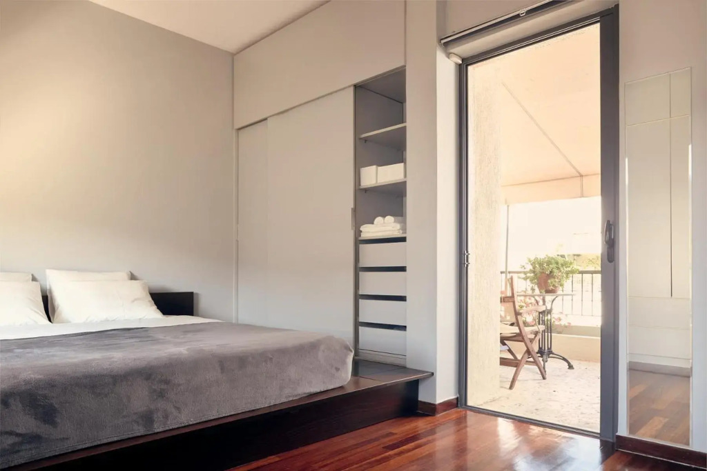 Two level apartment with panoramic view