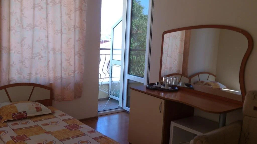 Guest House Eos