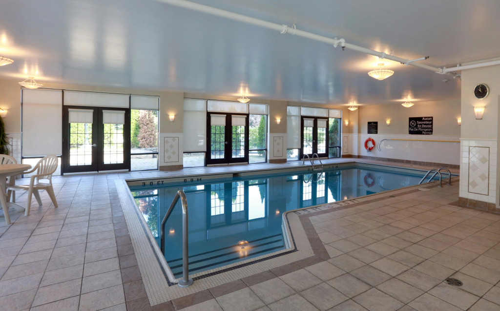 Hampton Inn & Suites Laval