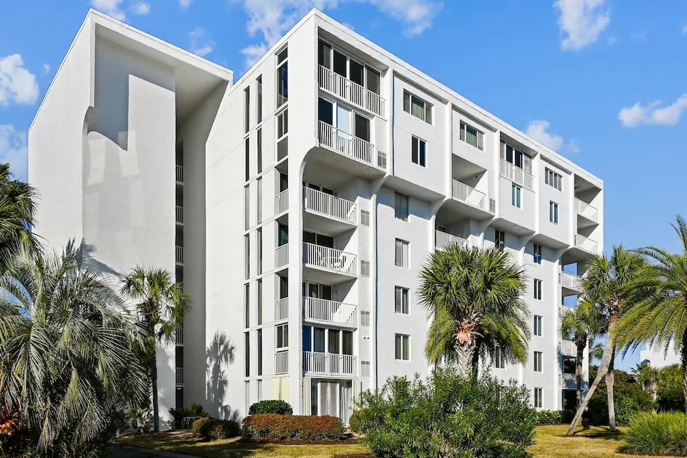 Dolphin Point 303a is a Cute 2 BR Overlooking the Harbor by Redawning