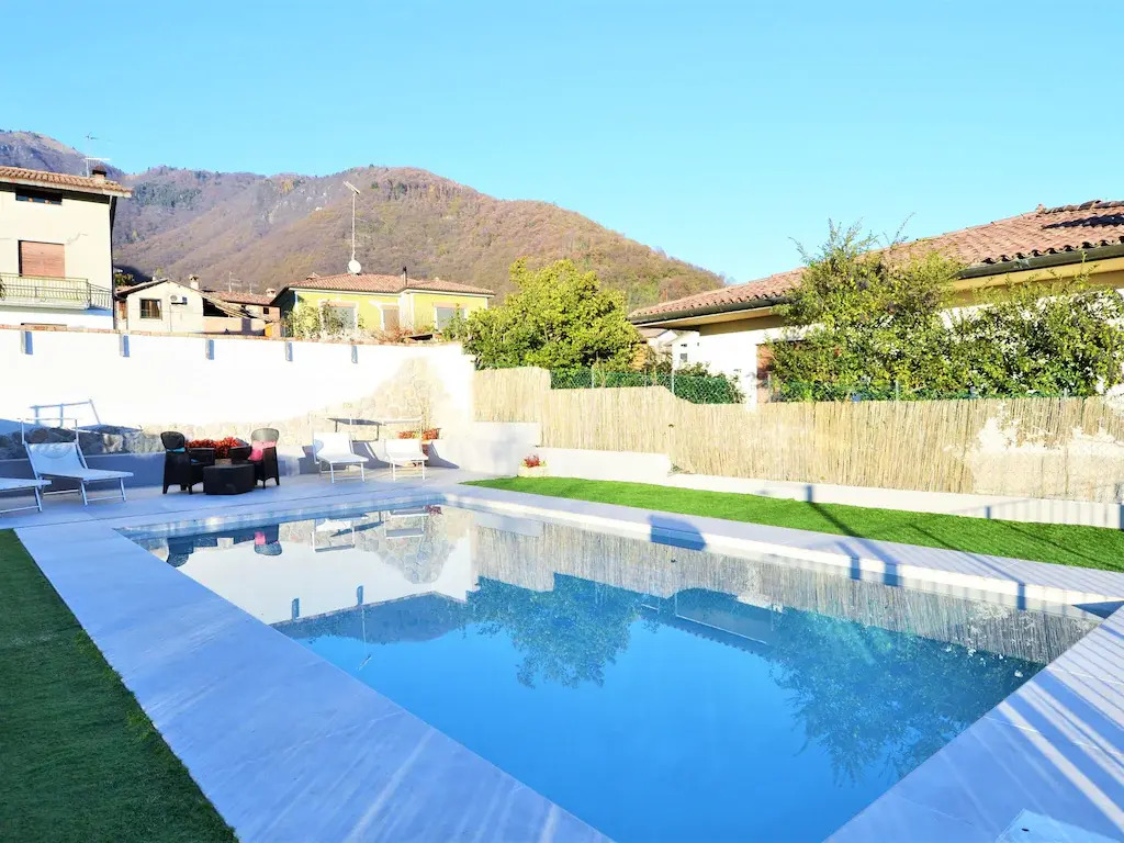 Pleasant Apartment in Miane With Shared Swimming Pool