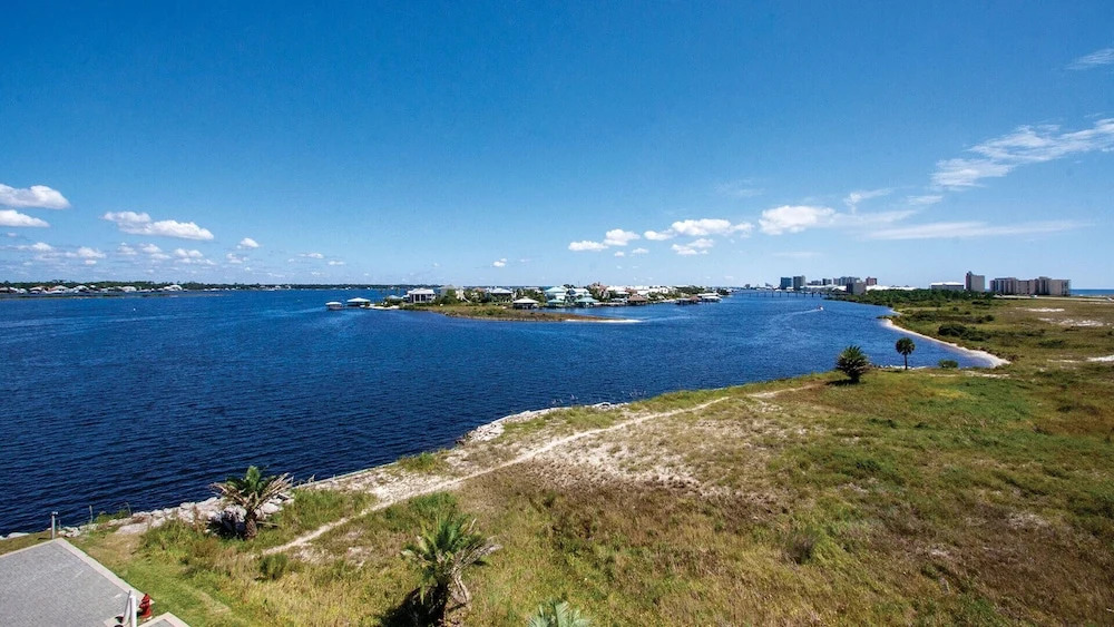 Two-bedroom With Breathtaking Views - Unit Crd0309