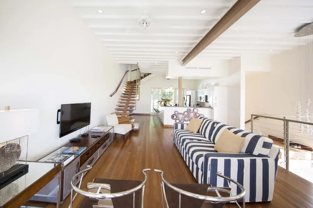 Zenbreak Hillside Loft #5