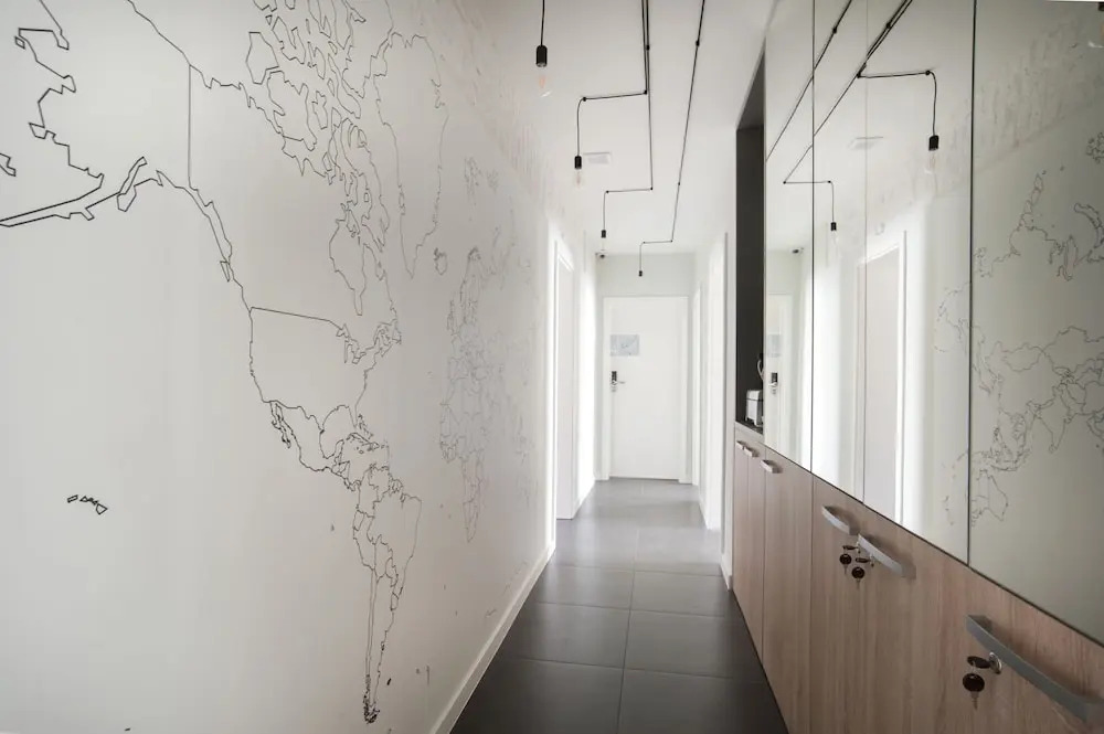 7 Continents Apartments
