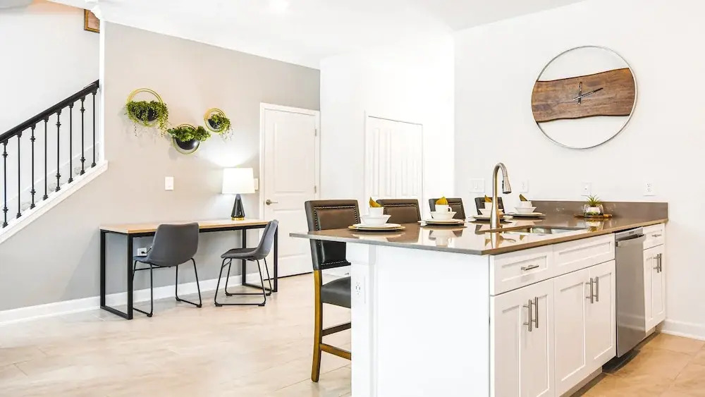 Storey Lake 5br Family Townhome w Pool Near Disney