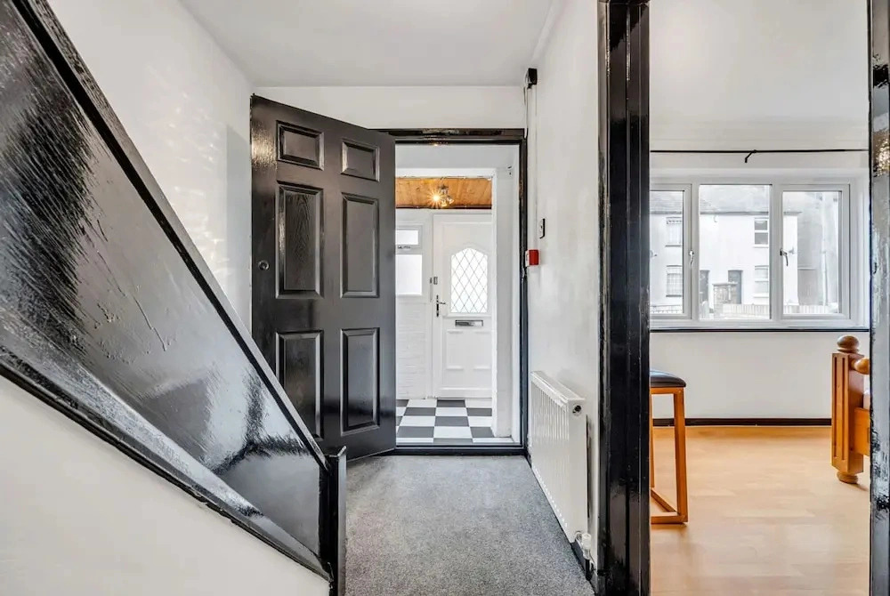 Spacious 4-bedroom Haven in Orpington Retreat