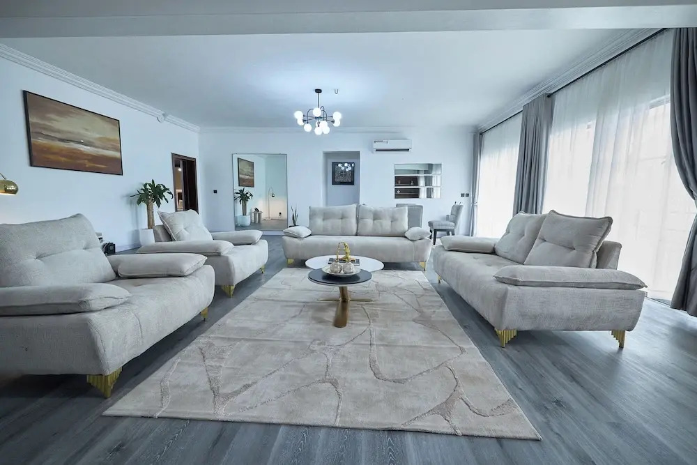 The Carrington Suites