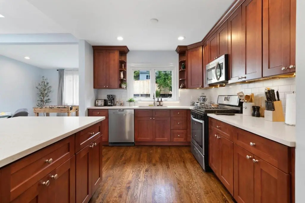 New Stylish Beach Home near Stamford Downtown/Cove Beach/ 40 min to NYC
