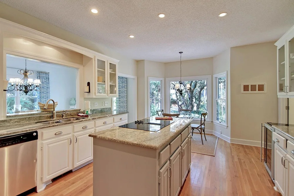 Gated 5br W/ Private Pool - Beaches, Playground 5 Bedroom Home