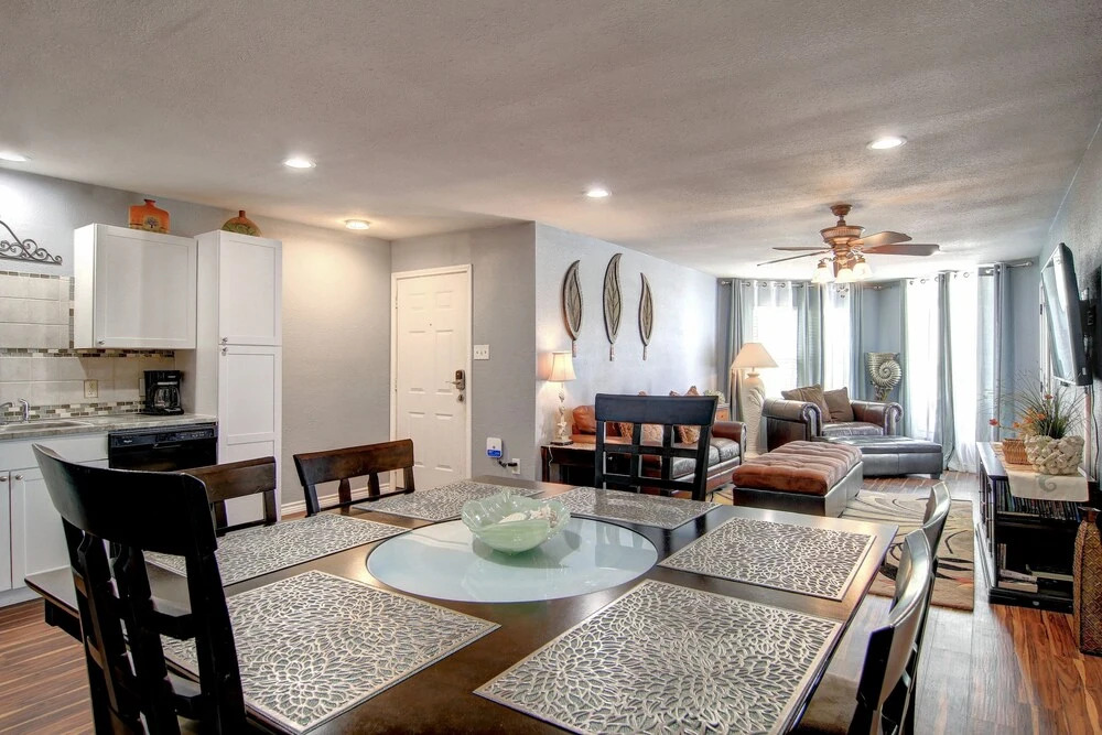 Third Floor Seabatical Condo in Mustang Island by Redawning