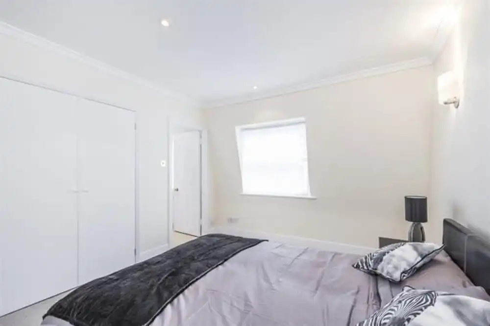 4BR mews home in the centre of exclusive South Kensington