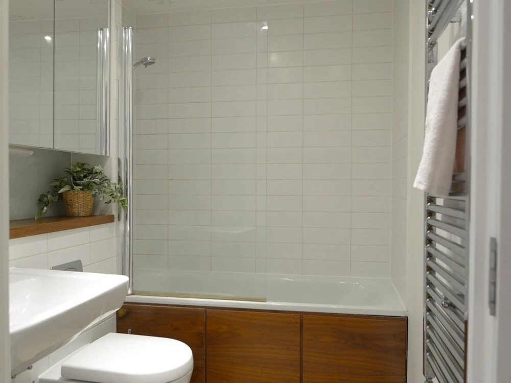 City Centre Hunsaker 3 Bedroom Serviced Apartment + Parking