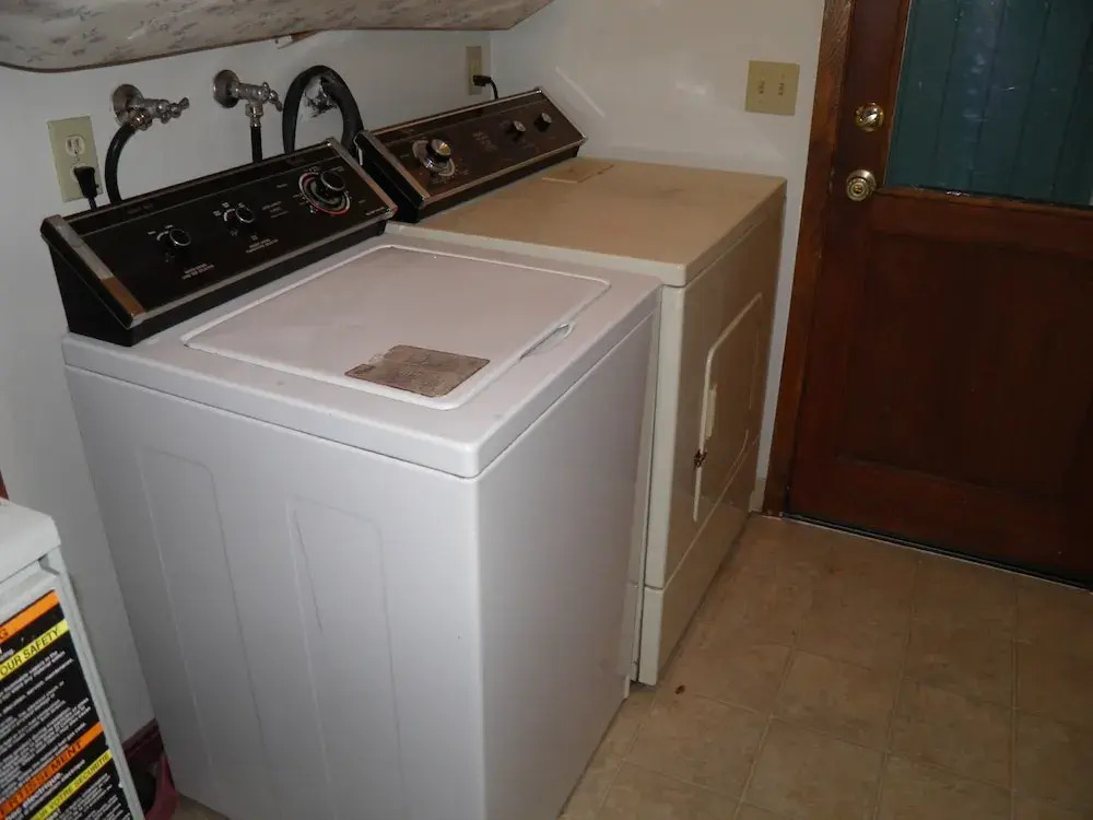 Hot Tub, Private Beach Access,walk to Everything