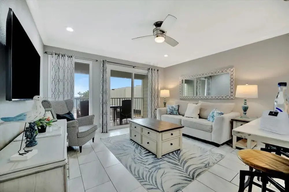 Pearl Suite a Balcony Bayview Suite Htd Pool