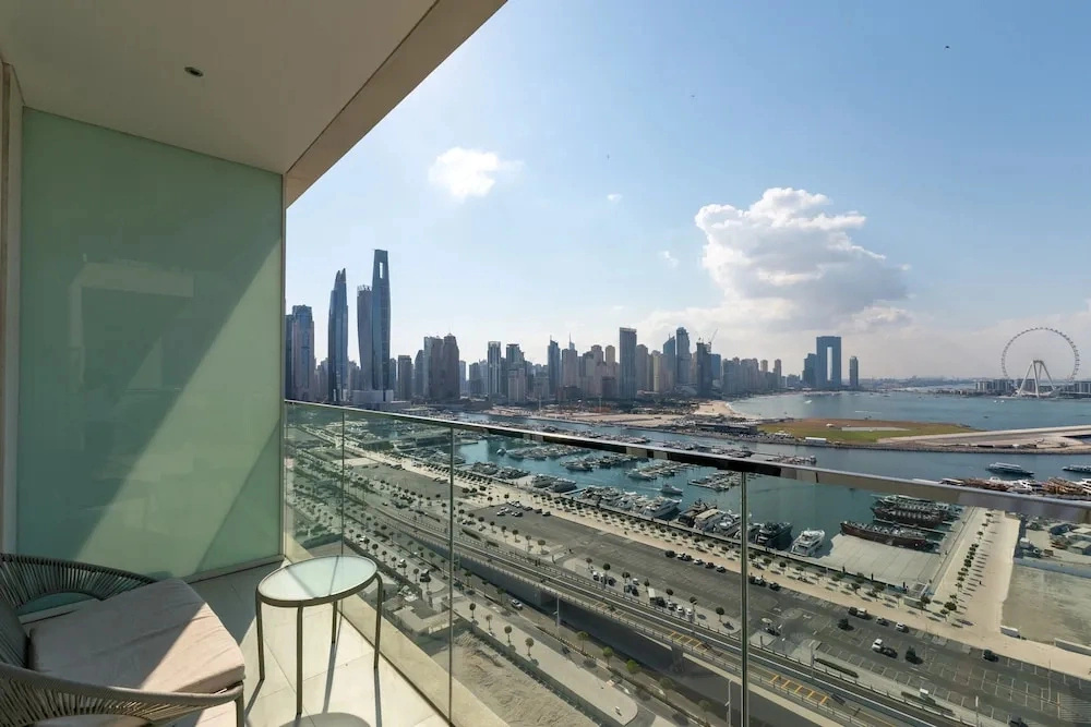 Stylish Emaar Beachfront 2BR w Beach Access