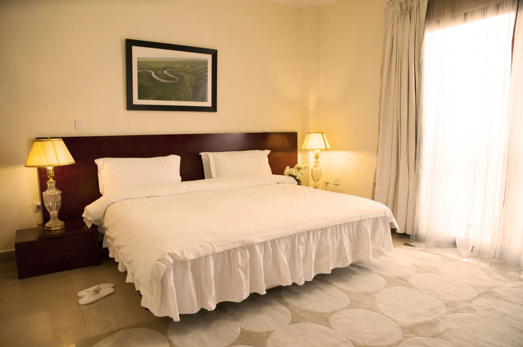 Tizeze Hotel