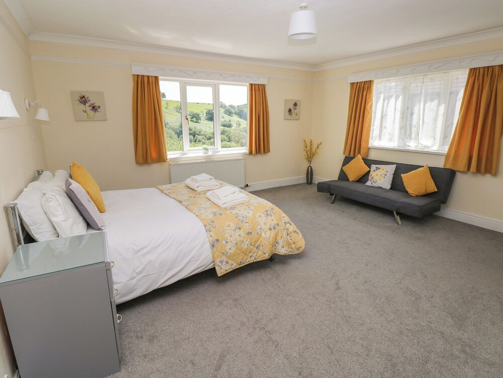Hillside Lodge