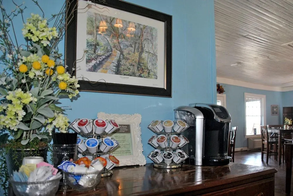 RiverView Inn