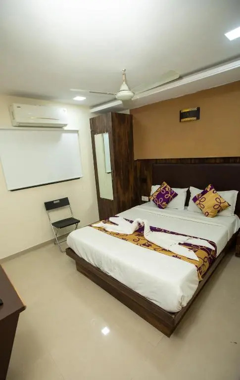 Hotel J D Residency