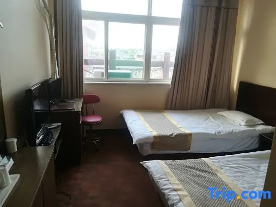 Yanggu Carnival Hotel