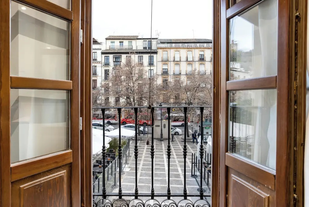 BiBo Suites Plaza Nueva