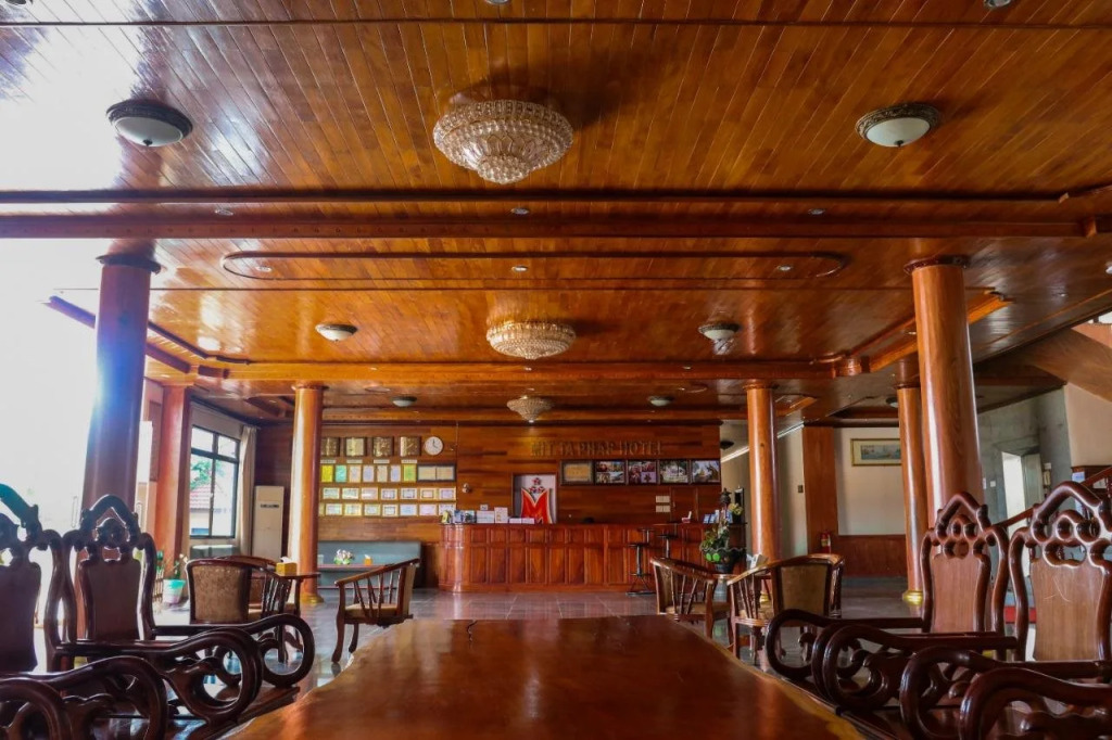 Friendship Hotel