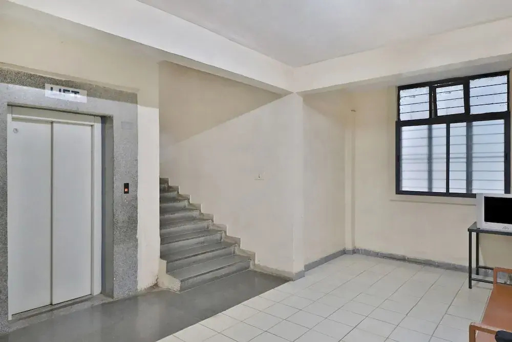 Shanthiniketan Homes by OYO Rooms
