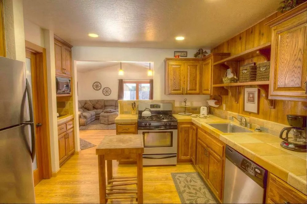 Breezy Pines Cabin