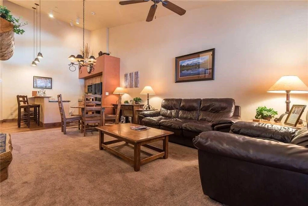 Tl2311 Great Views in This Beautiful Top Floor Home! - Winter Specials!