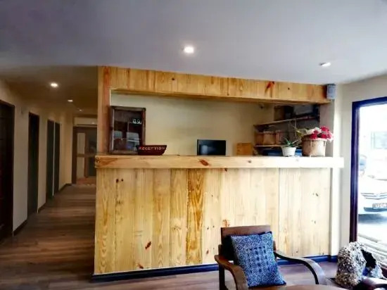 Anggun Lodge Private Room with Sharing Bathroom