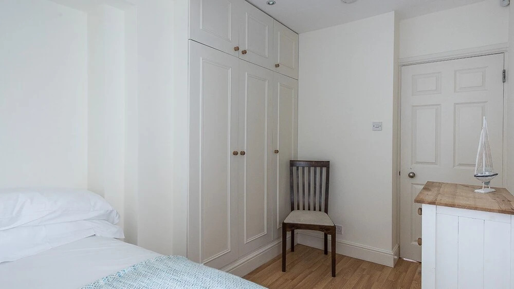 Cosy 2BR Fulham Apartment With Terrace!