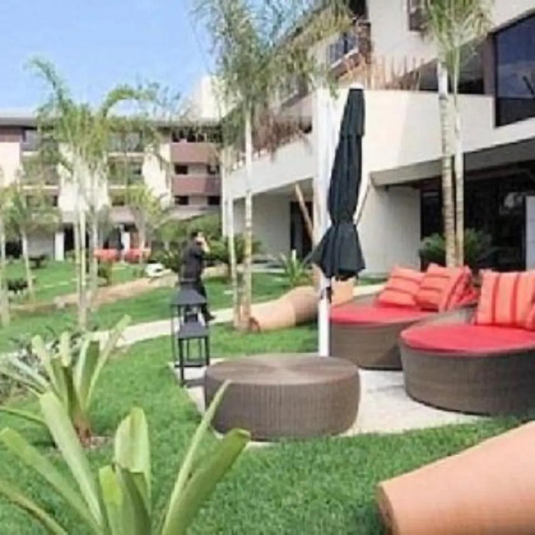 FLAT LIFE RESORT