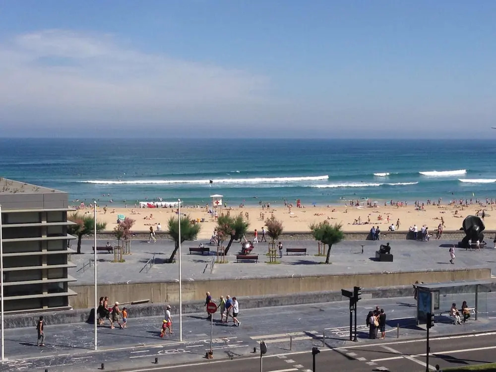 Playa Gros - Iberorent Apartments