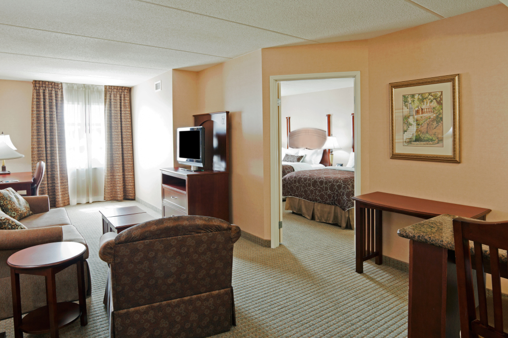 Staybridge Suites Oakville Burlington by IHG