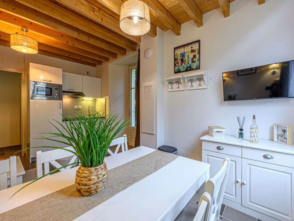 Villa Château De Kergonano- dans lOrangerie-4 by Interhome