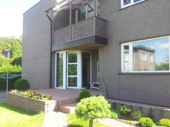 Eha Suija Home Accommodation