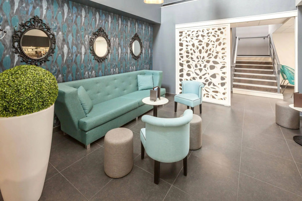 Logis Hotel Restaurant & SPA Au Comte dOrnon