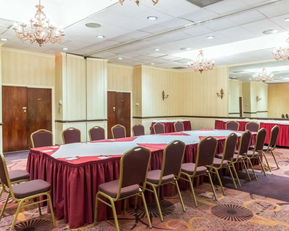 Clarion Hotel Somerset - New Brunswick