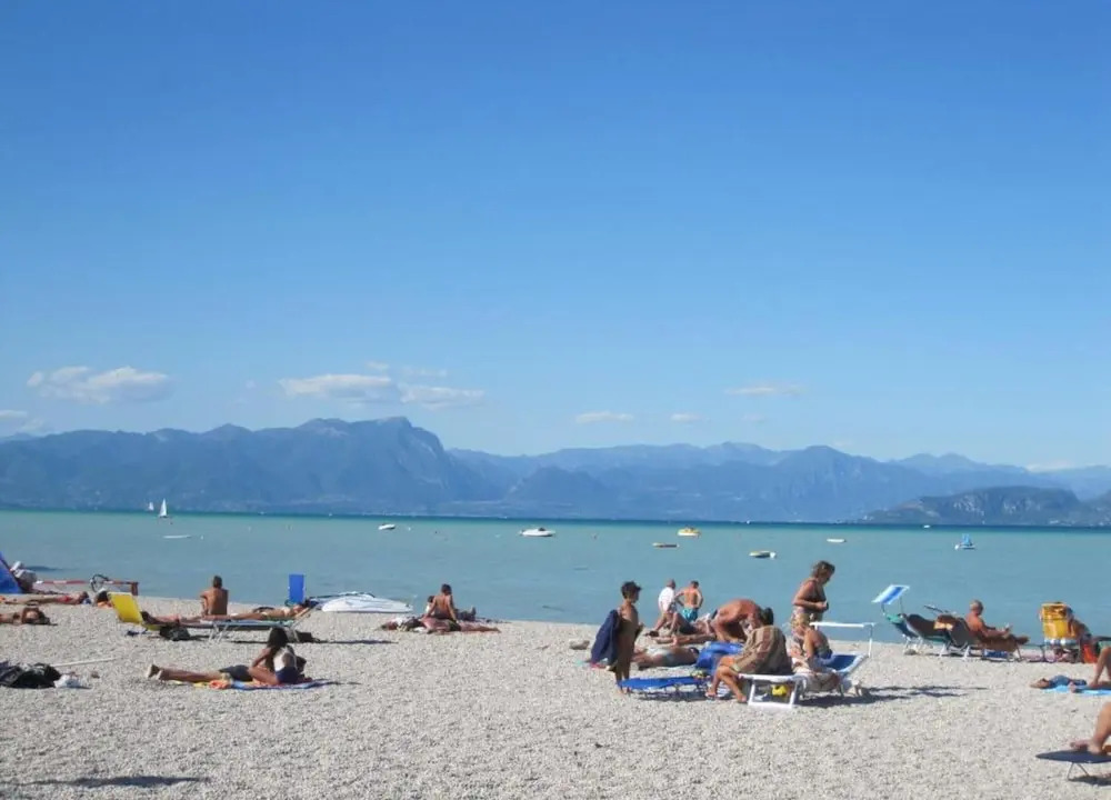 Nice Ground Floor Apartment Located near Peschiera