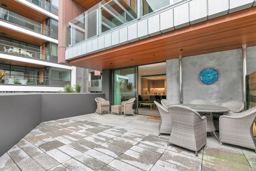 QV Harbour One Bedroom with Parking -866