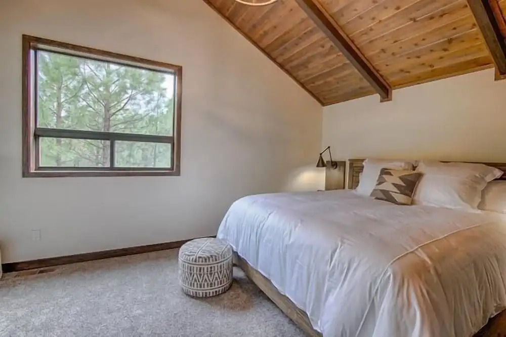 At Whispering Pines 4 Bedroom Home by RedAwning