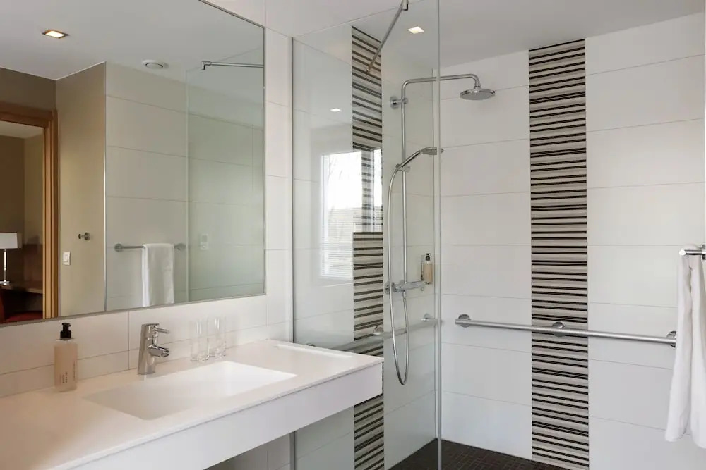 Aux Deux Clefs Hostellerie Groff