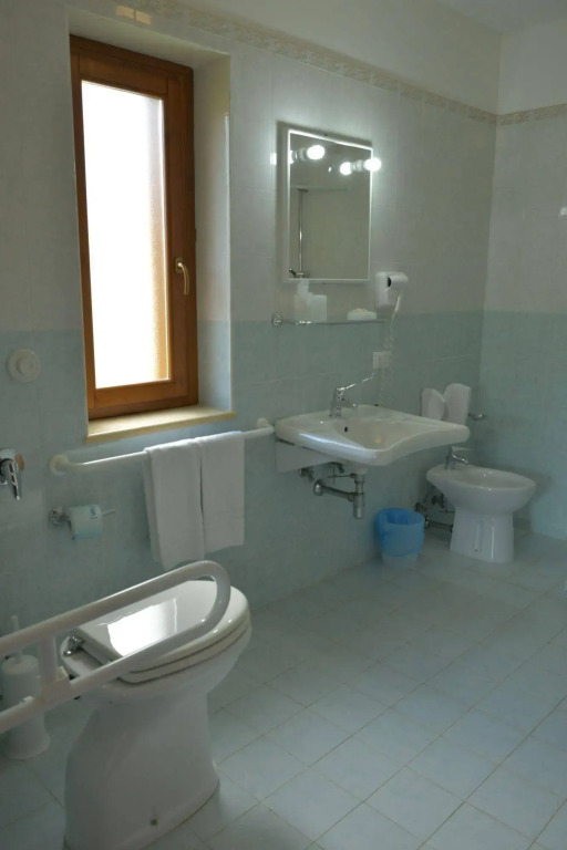 Larus Hotel