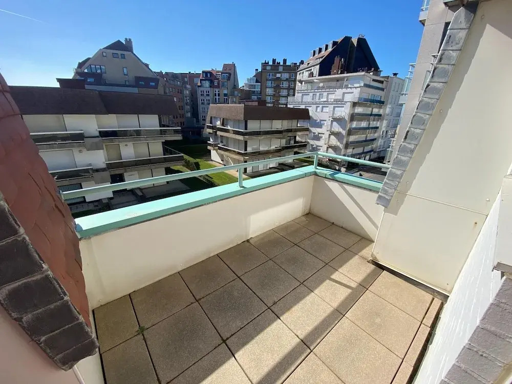 Apartment in Duinbergen Near the Beach