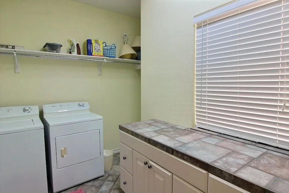 Sunny Daze 690sp 6 Bedrooms 3 Bathrooms Home