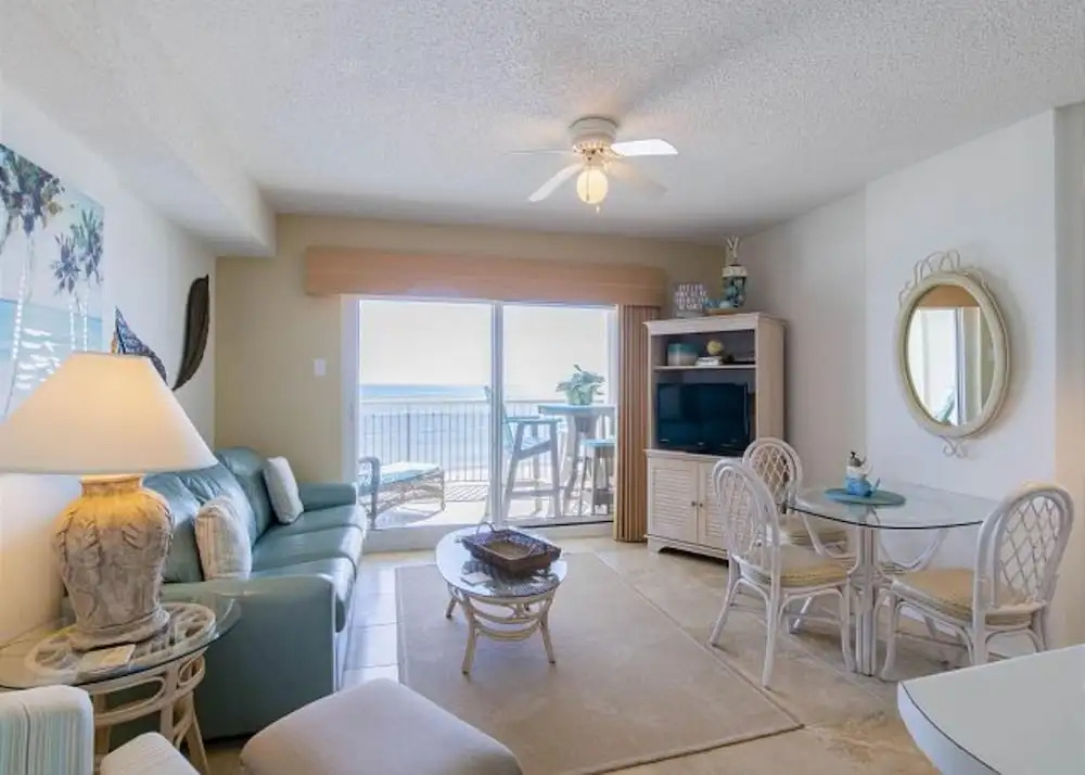 Royal Palms 604