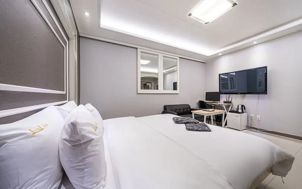 Pyeongtaek Hotel De Salon