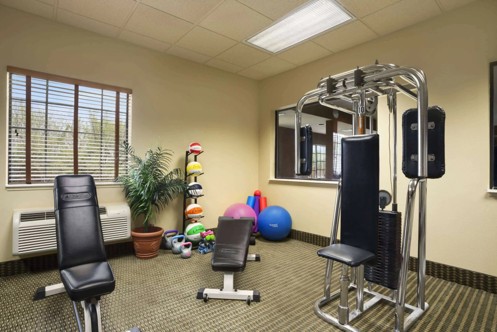 Super 8 By Wyndham Troy