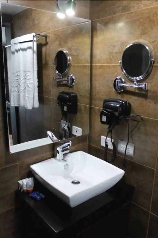 Hotel Colombians Suite