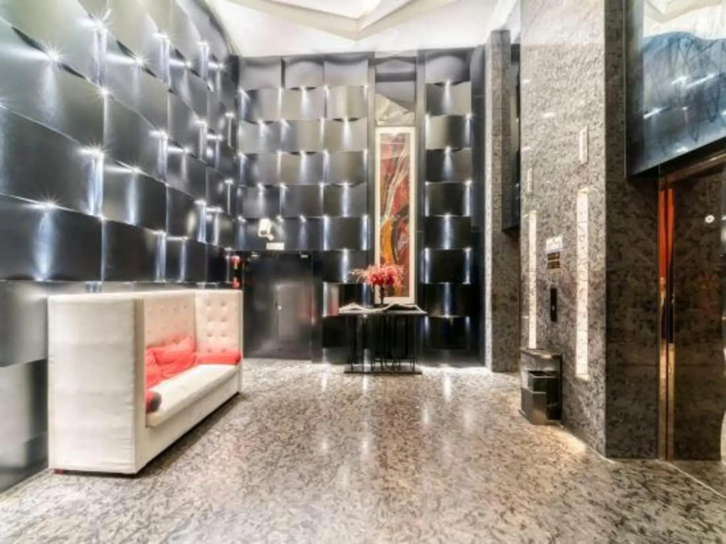 Maitao Crystal Hotel